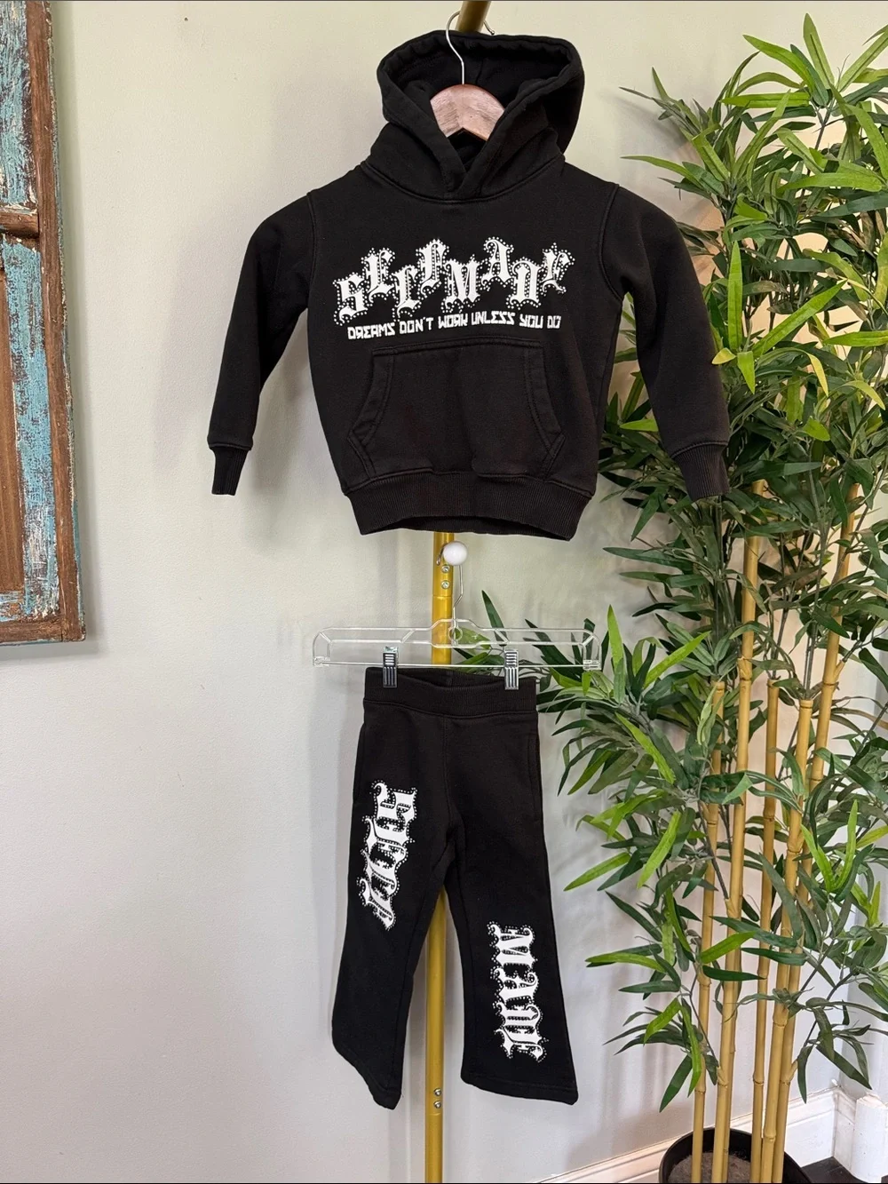 Focus Jeans girls Self Made Black Graphic Hoodie & Sweatpants Set - 3T